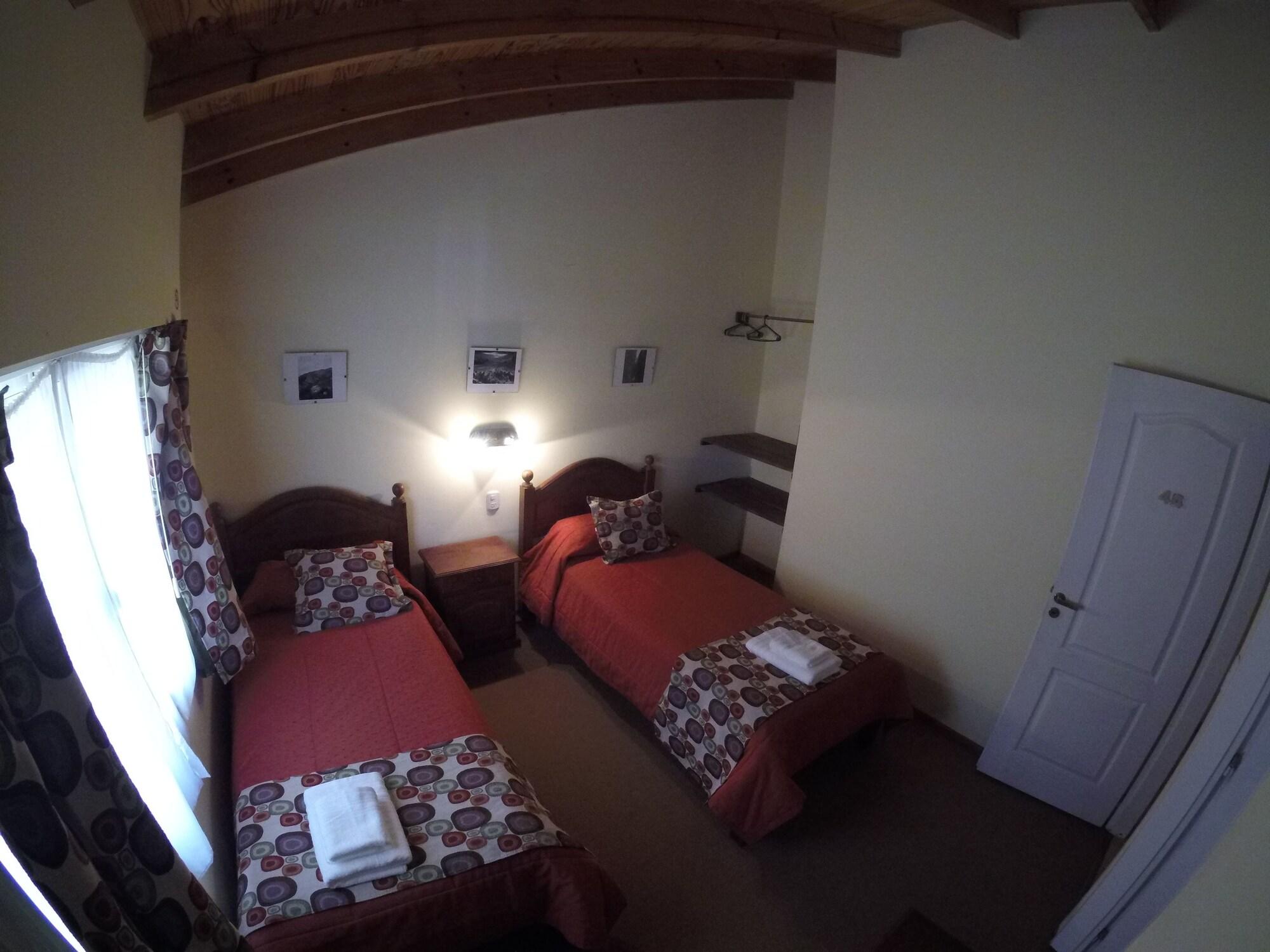 Hostel Los Pioneros El Calafate Luaran gambar