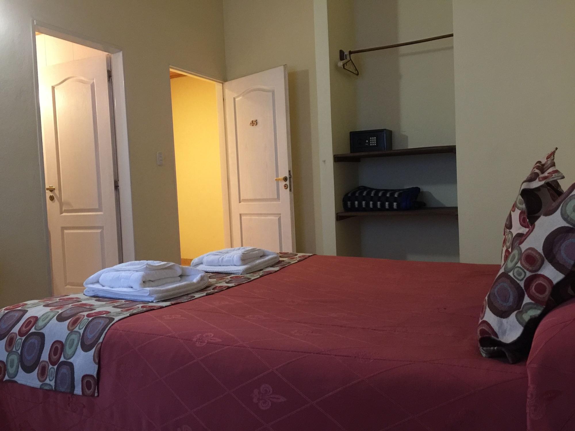 Hostel Los Pioneros El Calafate Luaran gambar