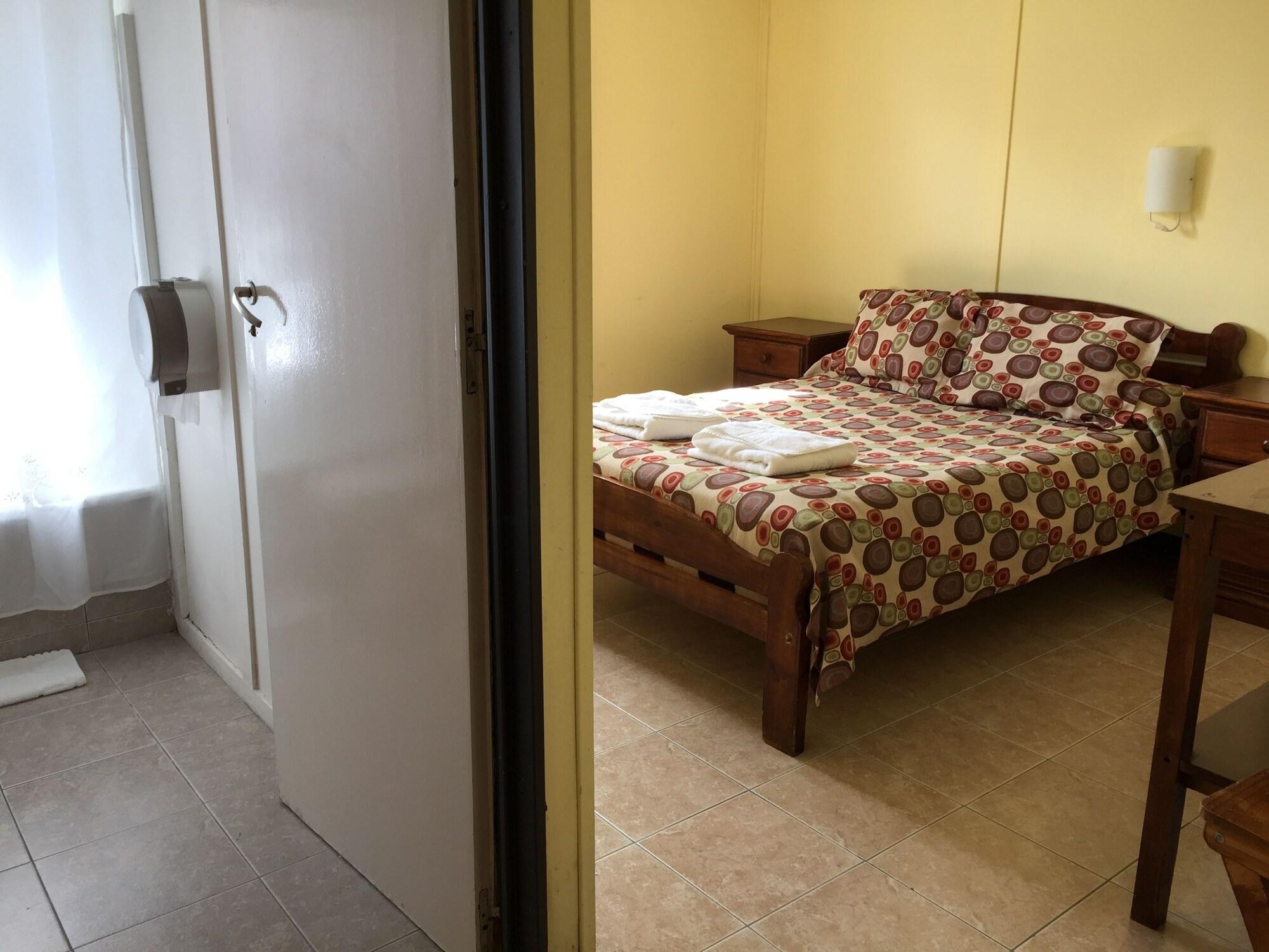 Hostel Los Pioneros El Calafate Luaran gambar