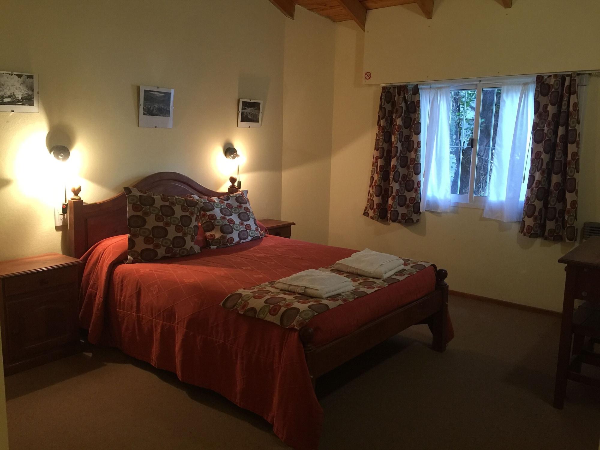 Hostel Los Pioneros El Calafate Luaran gambar