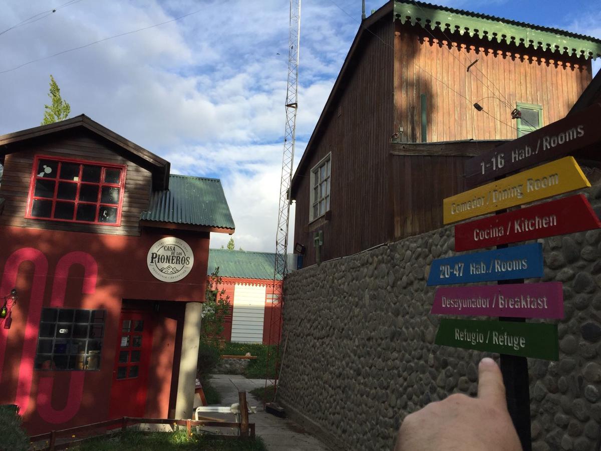 Hostel Los Pioneros El Calafate Luaran gambar