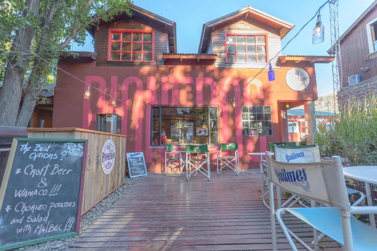 Hostel Los Pioneros El Calafate Luaran gambar