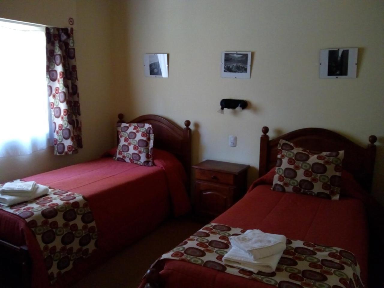 Hostel Los Pioneros El Calafate Luaran gambar